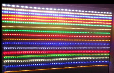 Lumières de bande flexibles de la crique rouge blanche LED du vert SMD 5050 12V/24V 90 pcs/m