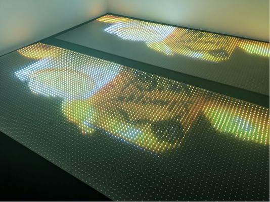 Écran LED ultrafin et transparent pour fenêtres de magasins
